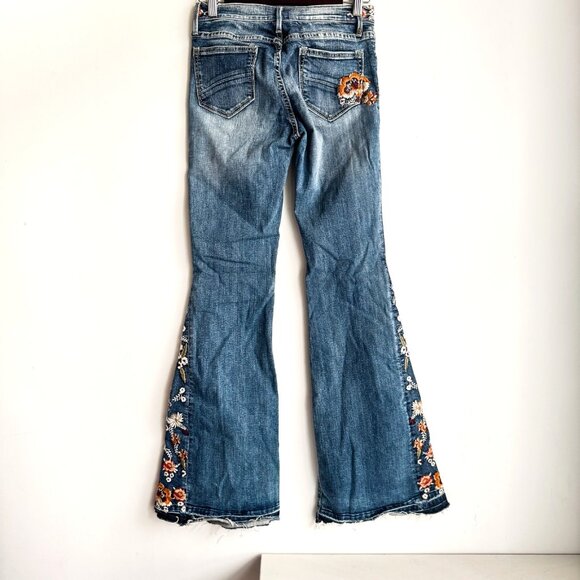 Driftwood Floral Embroidered Bell Bottom Jeans 26 - Picture 2 of 5
